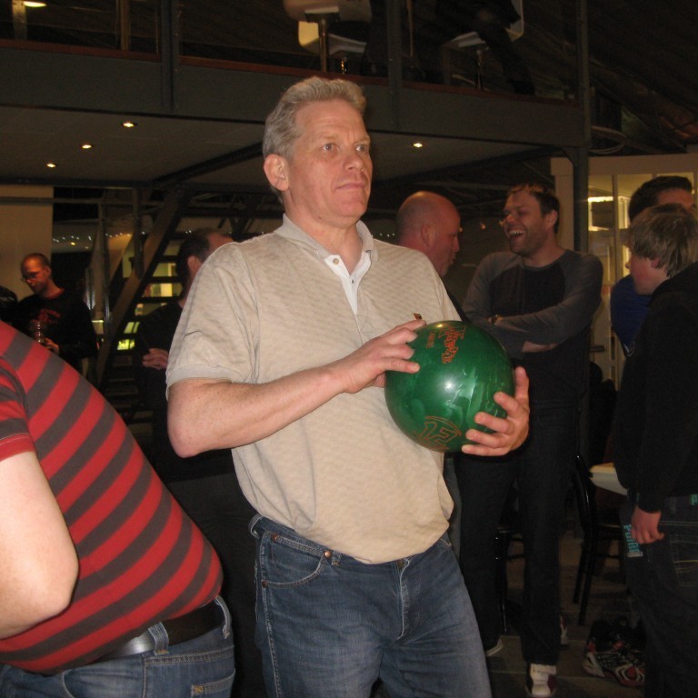 ekki vildi maður vera keila á þessari stundu