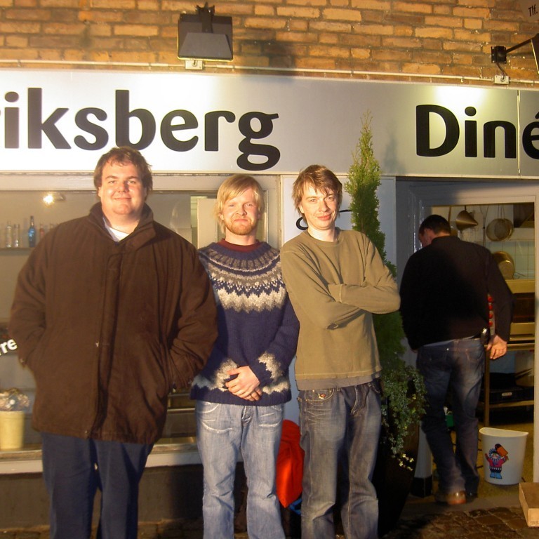 Aðalleikararnir, Morten og Davíð, ásamt Badda leikstjóra.