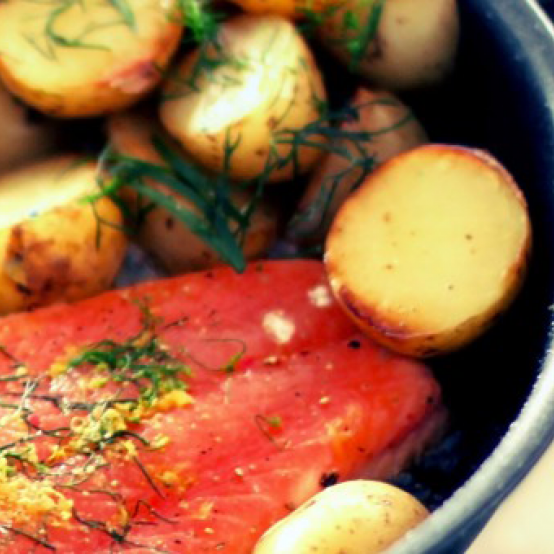 Laxasteik með nýjum kartöflum