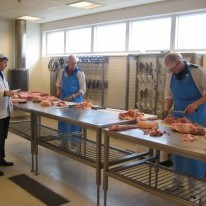 Tveir kjötiðnaðarnemar frá Kjarnafæði ljúka sveinsprófi