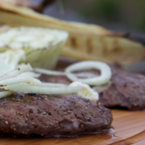 Nauta strimlar með maís salsa