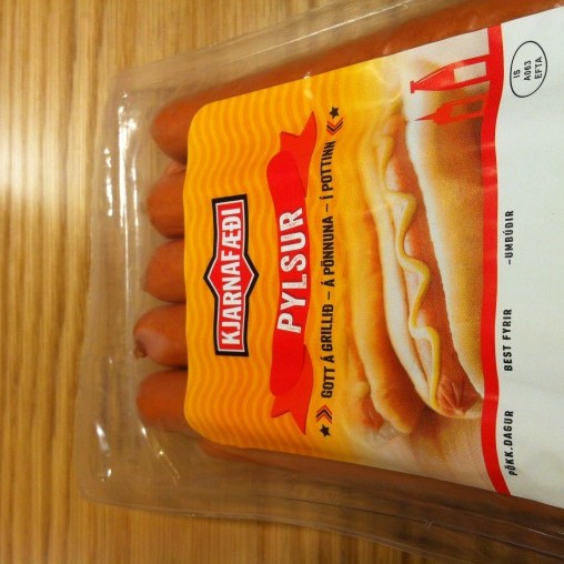 Það má vel frysta pylsur segir Eðvald