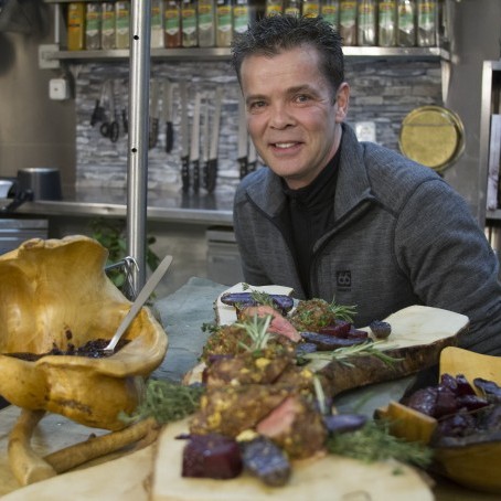 Lamba-framfille með sólberjasósu